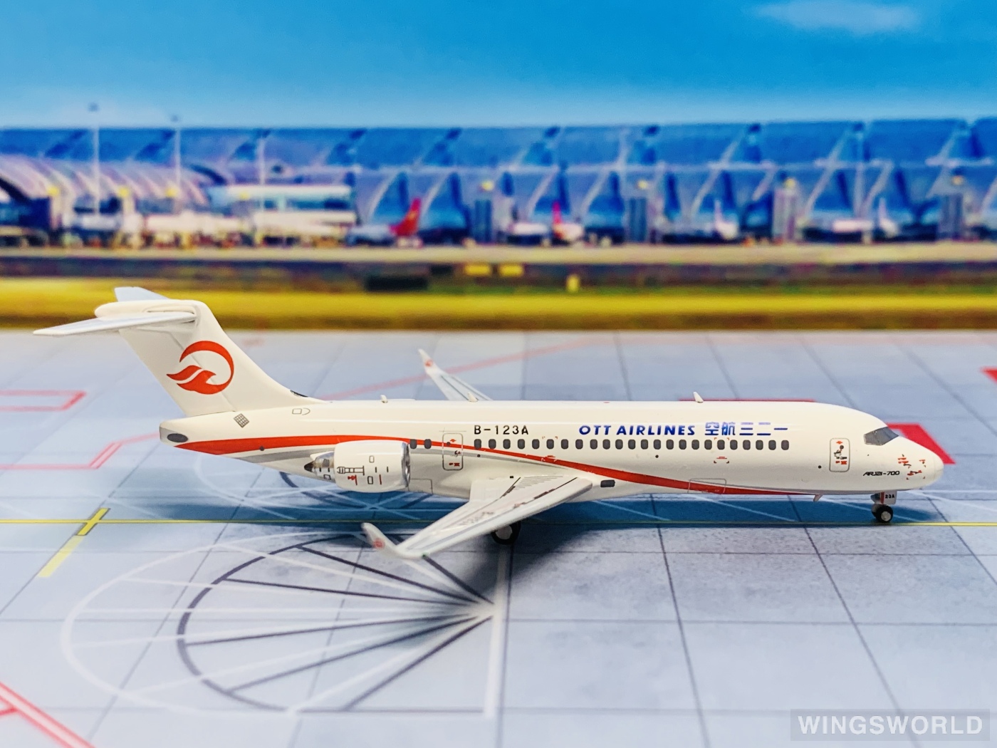 NGmodels 1:400 NG21012 OTT Airlines 一二三航空 Comac ARJ21-700 B-123A