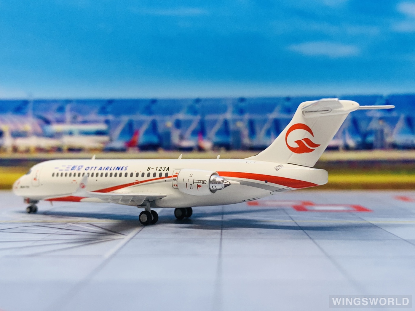 NGmodels 1:400 NG21012 OTT Airlines 一二三航空 Comac ARJ21-700 B-123A
