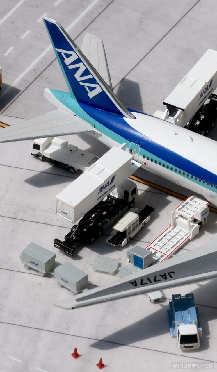 Phoenix 1:400 PH04411 ANA 全日空 Boeing 777-200ER JA717A