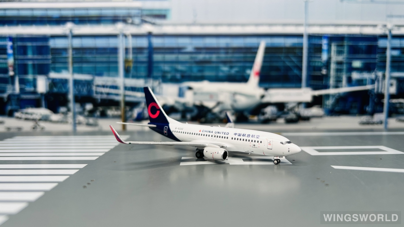 NGmodels 1:400 NG77049 China United Airlines 中国联合航空 Boeing 737-700 B-5210