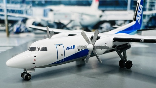 全日空商事 ANA NHS52005 1/500 FOKKER50 JC Wings 1:400 Fokker 50 ANA 全日空JC4ANA050 JA8200 的相册