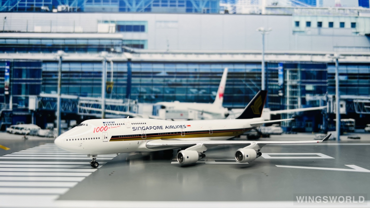 Phoenix 1:400 PH10679 Singapore Airlines 新加坡航空 Boeing 747-400 9V-SMU