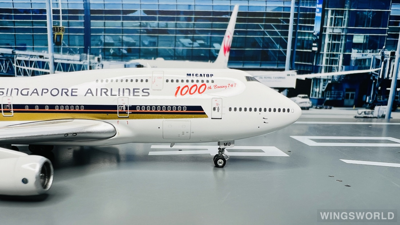 Phoenix 1:400 PH10679 Singapore Airlines 新加坡航空 Boeing 747-400 9V-SMU