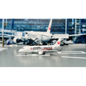J-AIR Embraer ERJ-170 JA225J  EW4170006 JC Wings 1:400