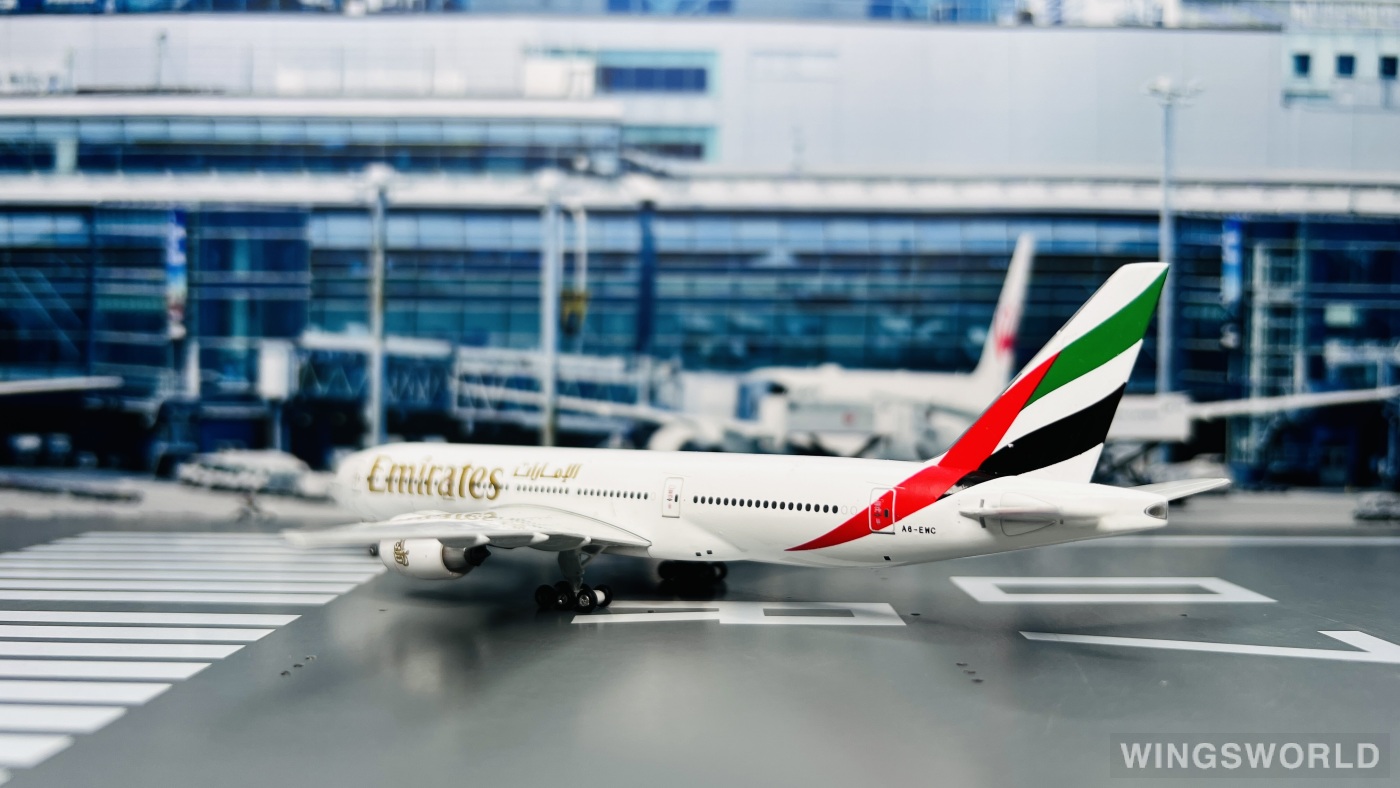 Phoenix 1:400 PH10384 Emirates 阿联酋航空 Boeing 777-200 A6-EWC