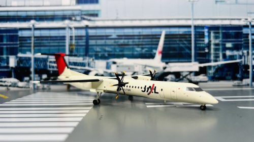 JAL DHC-8-400(DASH 8-Q400) 日本航空 1:200 jc JAL DHC-8-400(DASH 8-Q400) 日本航空 1:200 jc - メルカリ