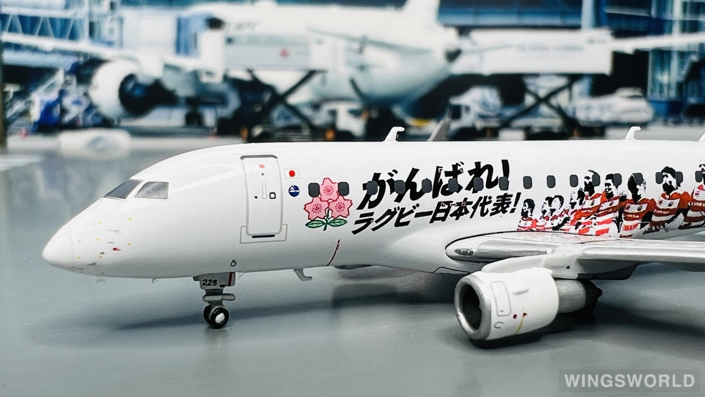 JC Wings 1:400 Embraer ERJ-170 J-AIR EW4170006 JA225J 的照片