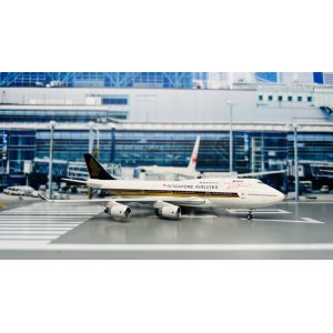 Singapore Airlines 新加坡航空 Boeing 747-400 9V-SMU 1000th Boeing 747 PH10679 Phoenix 1:400