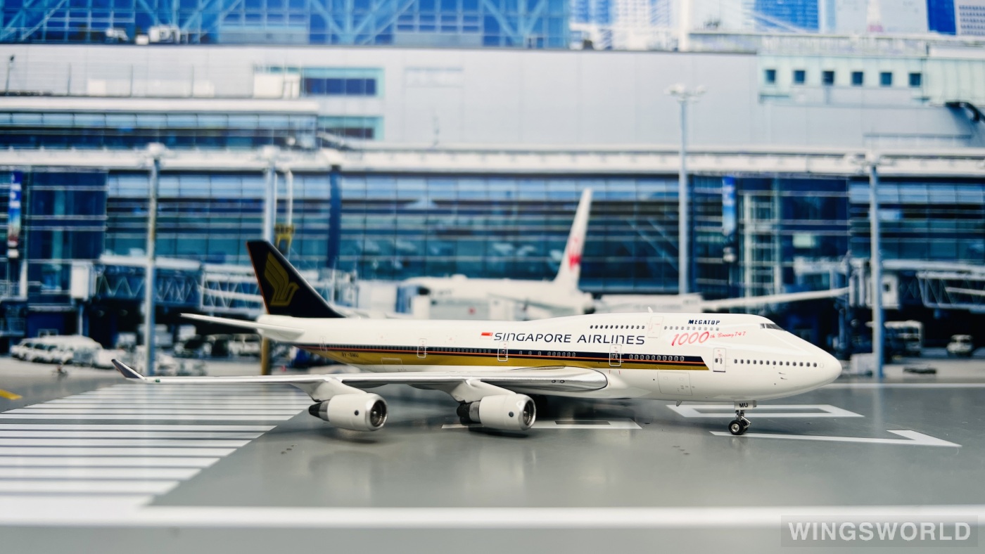 Phoenix 1:400 PH10679 Singapore Airlines 新加坡航空 Boeing 747-400 9V-SMU
