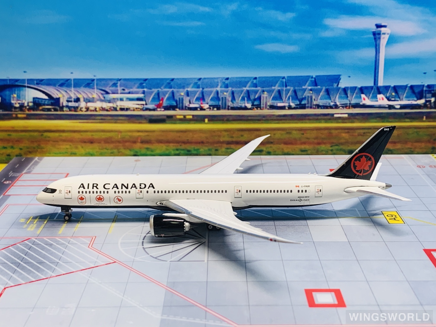 Phoenix 1:400 PH04186 Air Canada 加拿大航空 Boeing 787-9 C-FRSR