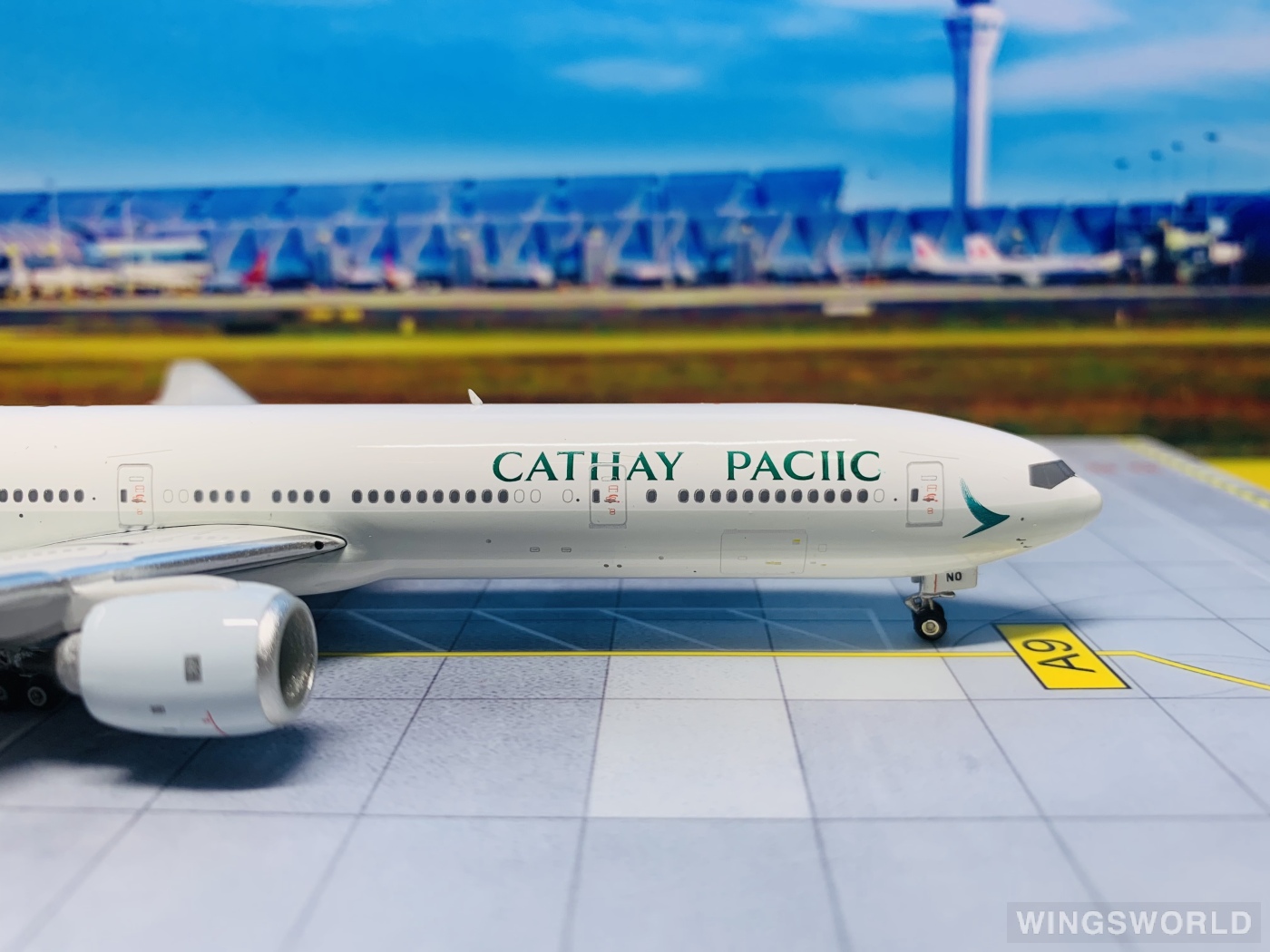 Phoenix 1:400 PH04290 Cathay Pacific 国泰航空 Boeing 777-300 B-HNO