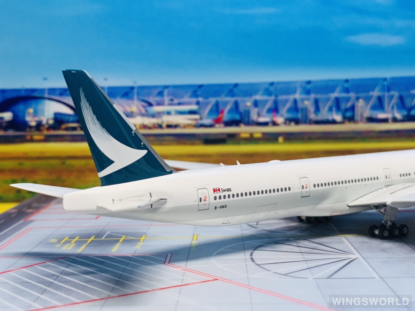 Phoenix 1:400 PH04250 Cathay Pacific 国泰航空 Boeing 777-300 B-HNO