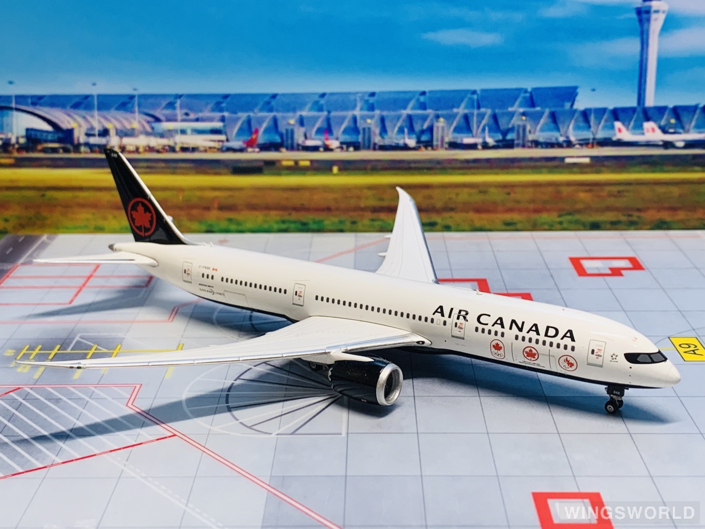 Phoenix 1:400 PH04186 Air Canada 加拿大航空 Boeing 787-9 C-FRSR