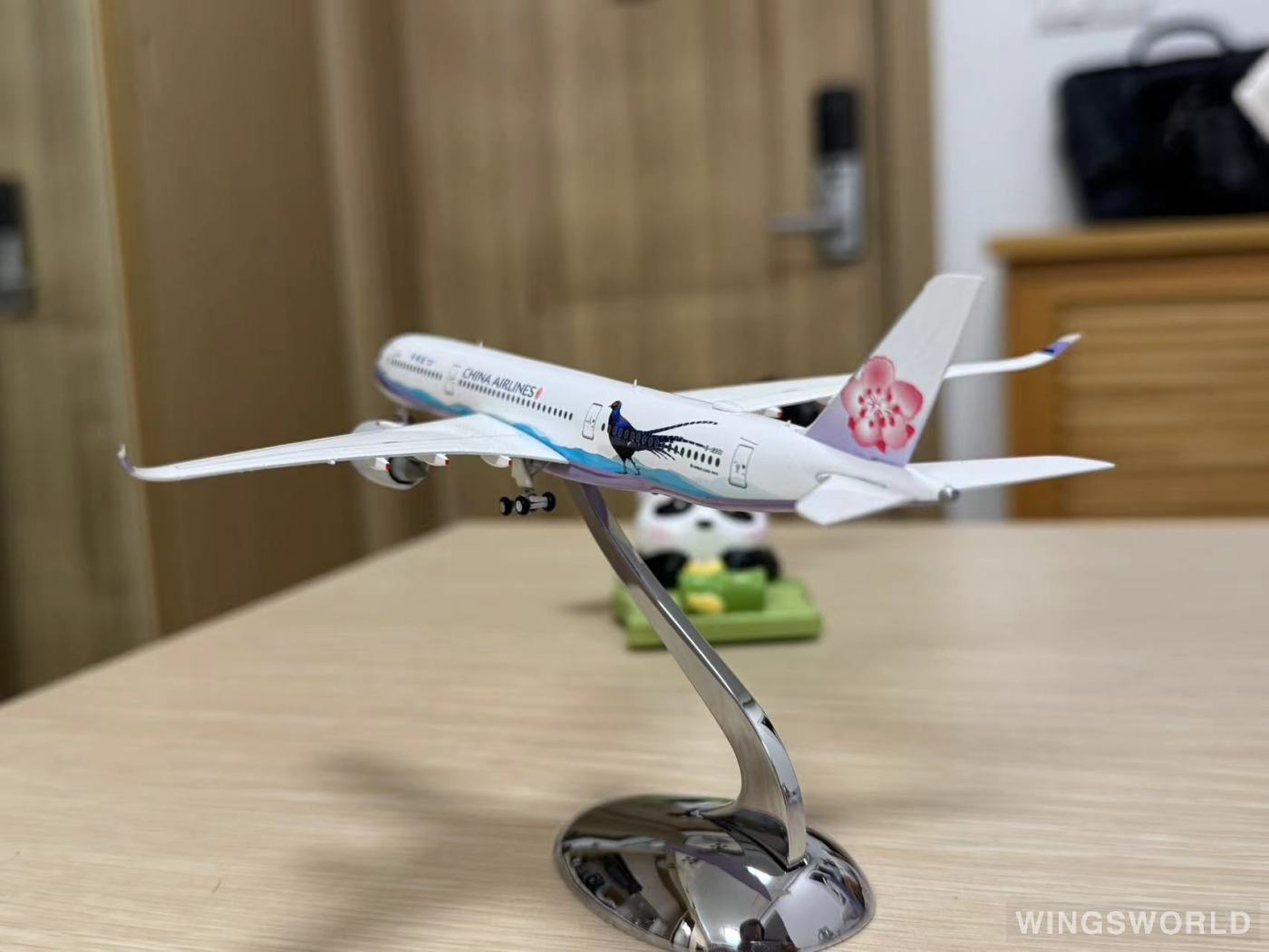 飛行機模型(CHINA AIRLINES/A350/ギア付き) 61i1Z3RCsXL._UF894,1000_QL80_.jpg