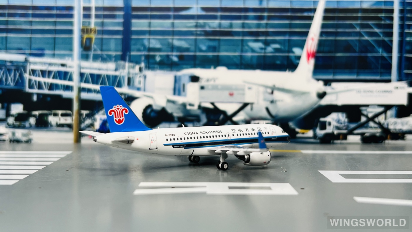 Pandamodel 1:400 31902 China Southern 中国南方航空 Airbus A319neo B-32AU