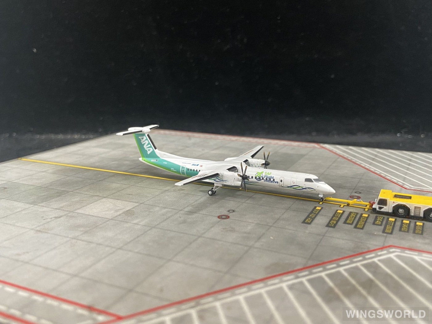 JC Wings 1:400 SA4037 ANA 全日空 Bombardier Dash 8-400 JA461A