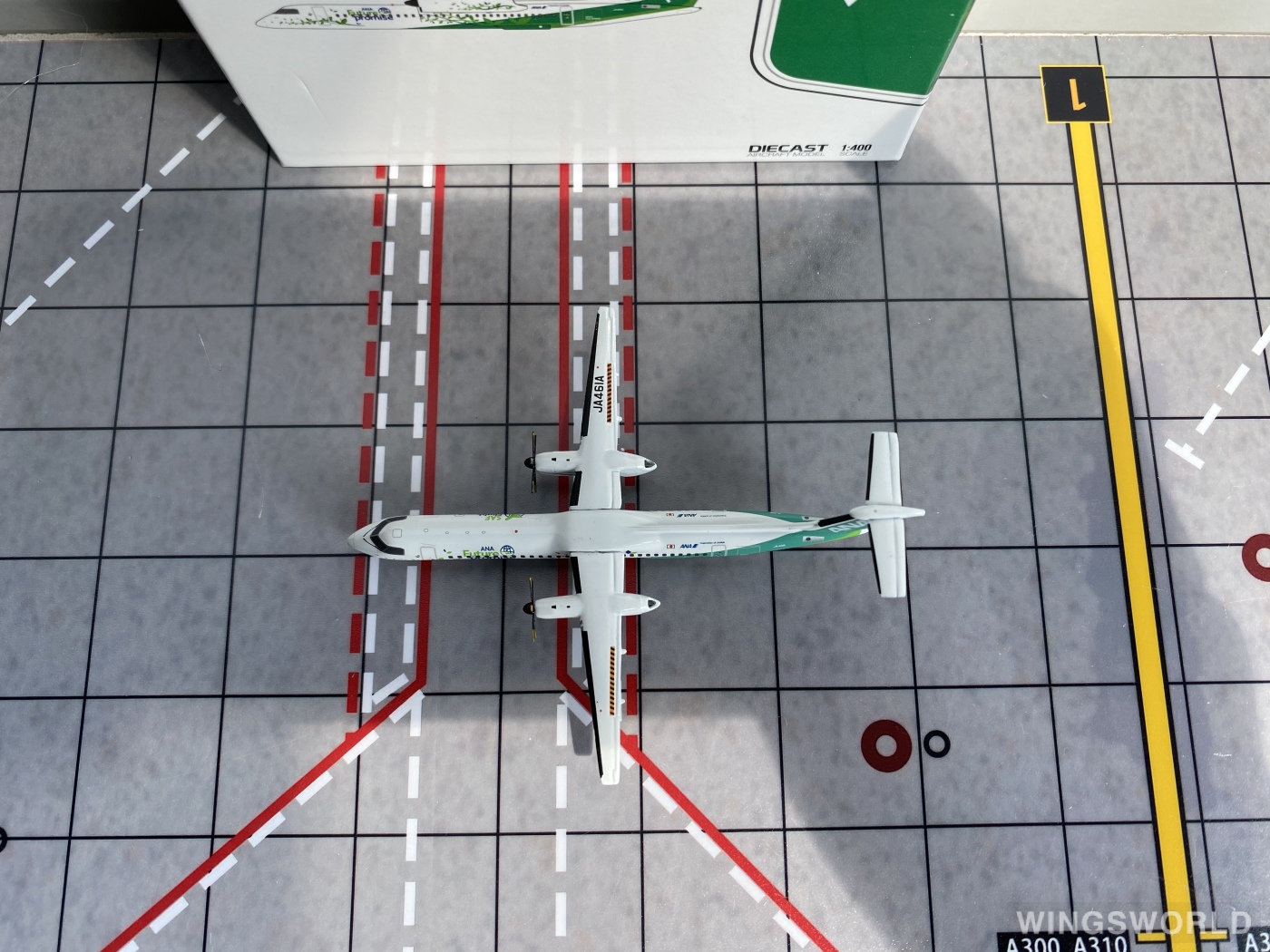 JC Wings 1:400 SA4037 ANA 全日空 Bombardier Dash 8-400 JA461A