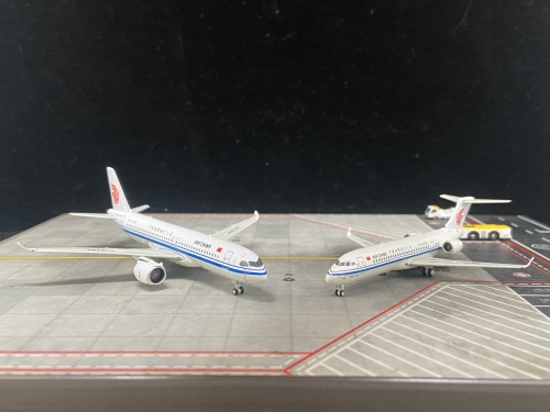 Phoenix 1/400 中国東方航空 B777-300ER Phoenix 1:400 Boeing 777-300ER China Eastern 中国东方航空