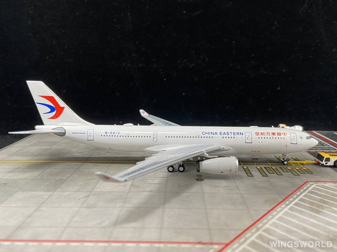NGmodels 1:400 NG61047 China Eastern 中国东方航空 Airbus A330-200 B-5975