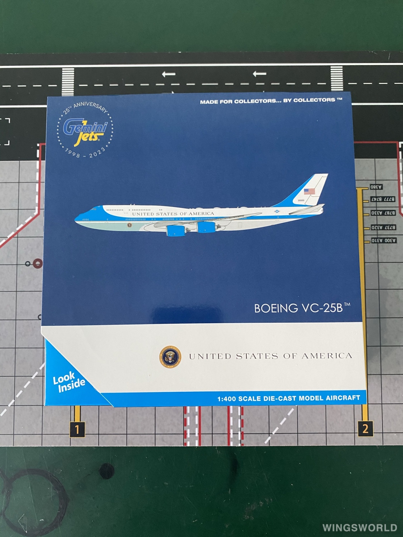 Geminijets 1:400 GJAFO2220 USAF 美国空军 Boeing 747-8F 30000