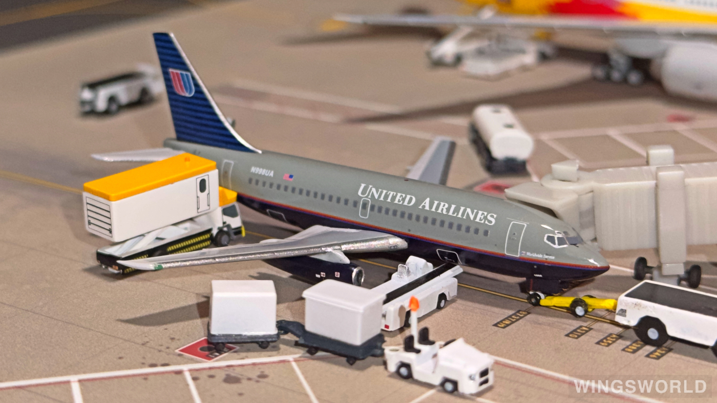 AeroClassics 1:400 AC411277 United Airlines 美国联合航空 Boeing 737-200 N998UA