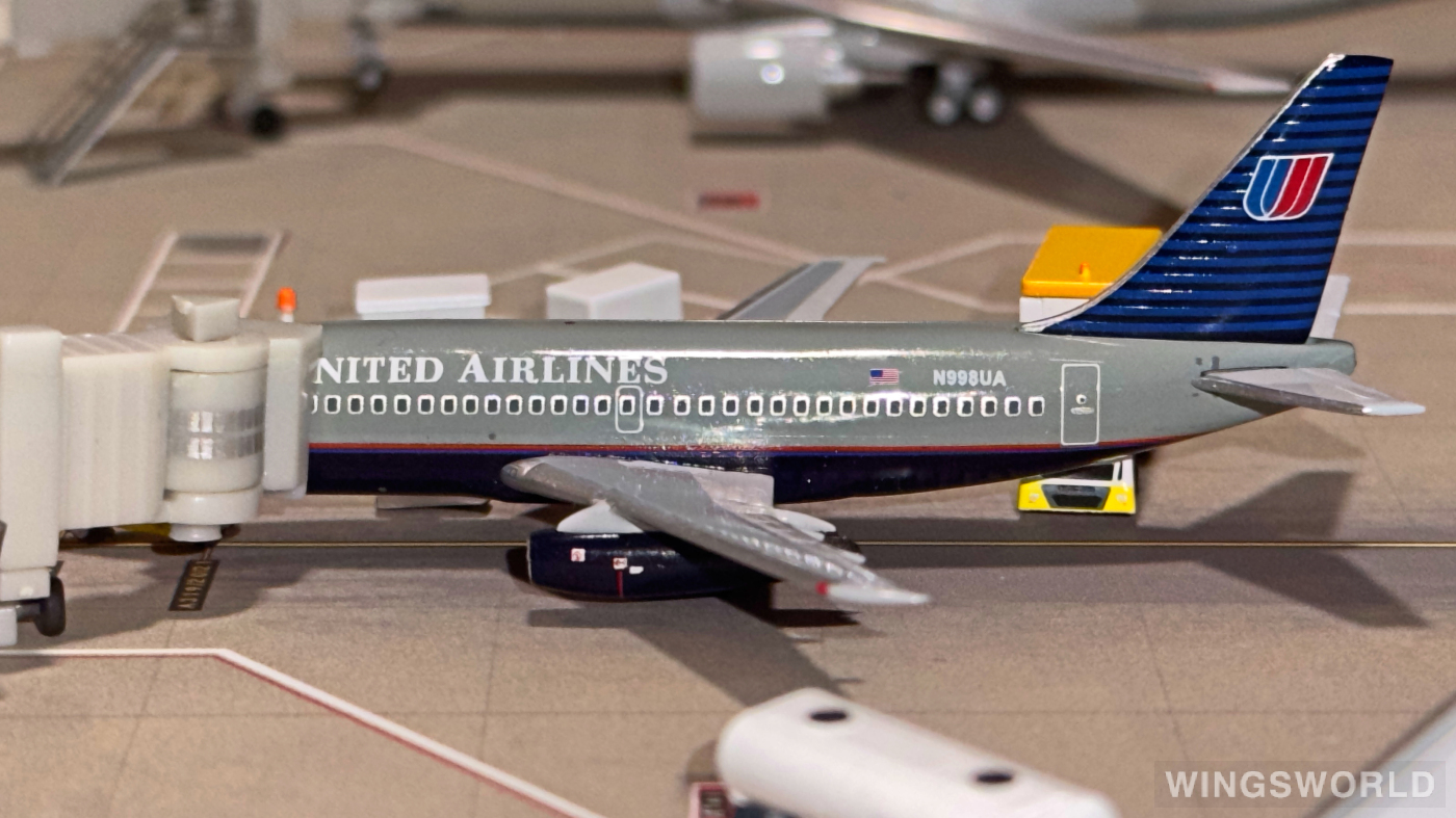 AeroClassics 1:400 AC411277 United Airlines 美国联合航空 Boeing 737-200 N998UA