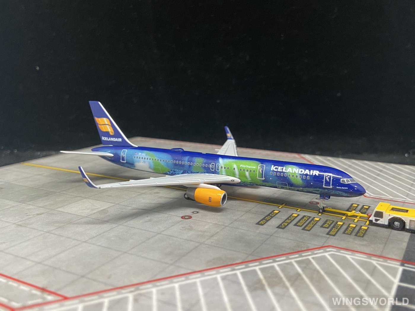 Herpa 1:400 562539 Icelandair 冰岛航空 Boeing 757-200 TF-FIU