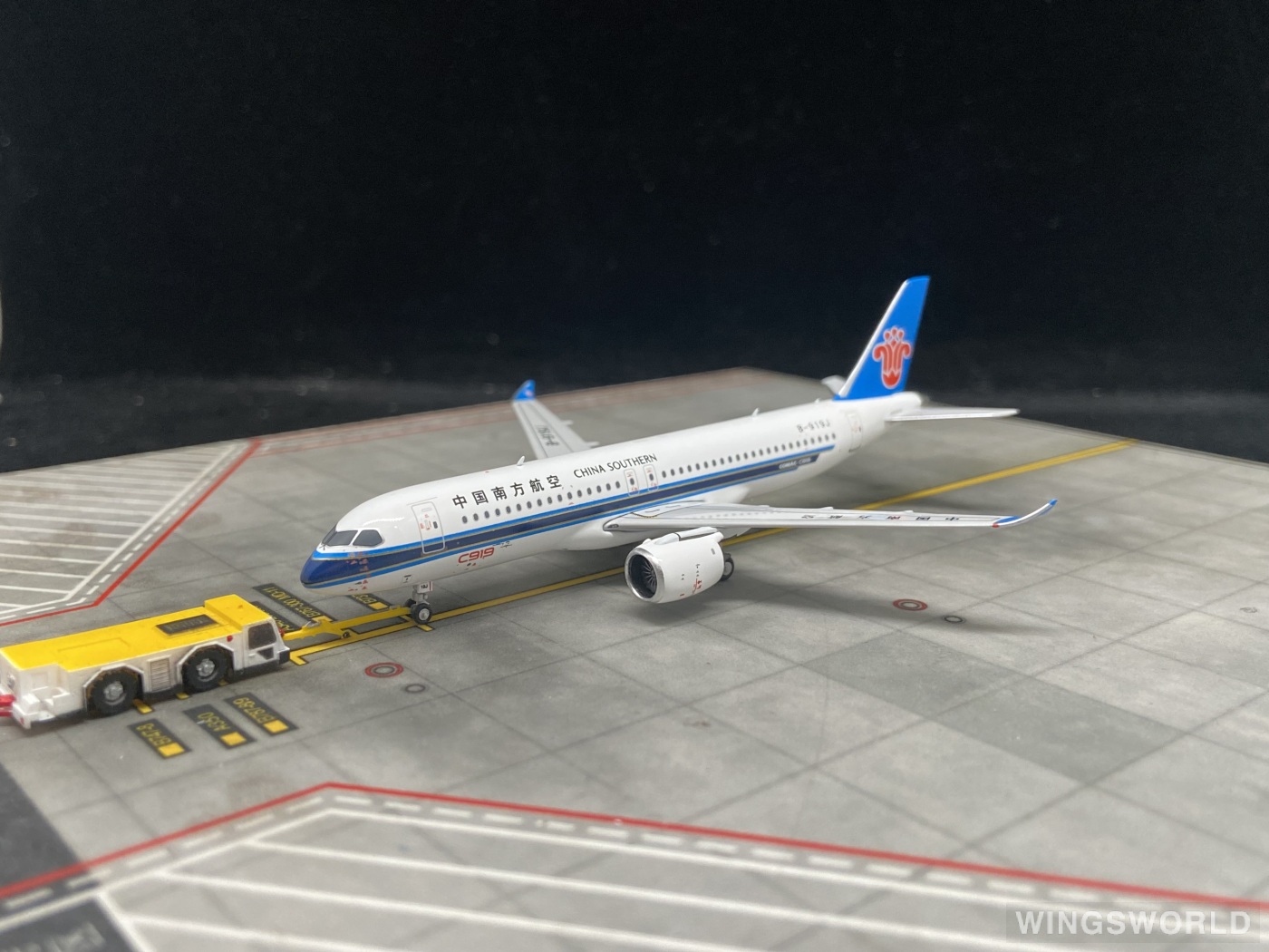 南航文创 1:400 24019 China Southern 中国南方航空 Comac C919 B-919J