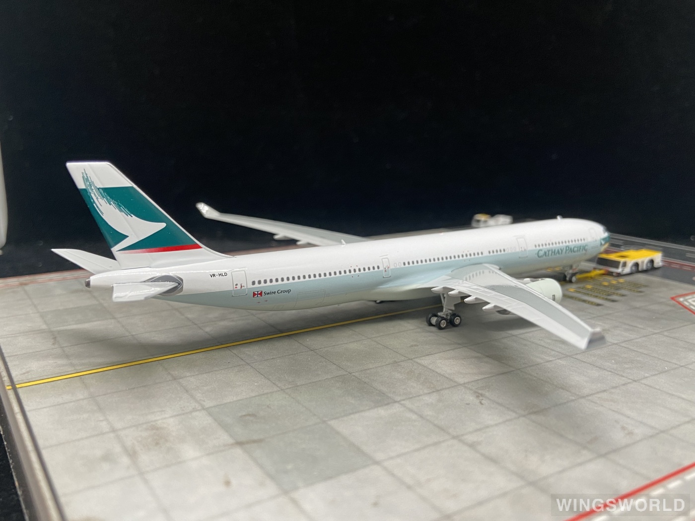 Phoenix 1:400 PH04595 Cathay Pacific 国泰航空 Airbus A330-300 VR-HLD