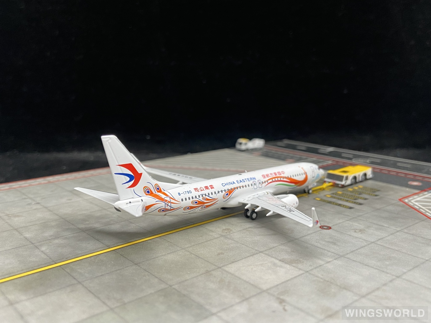 NGmodels 1:400 NG58235 China Eastern 中国东方航空 Boeing 737-800 B-1790