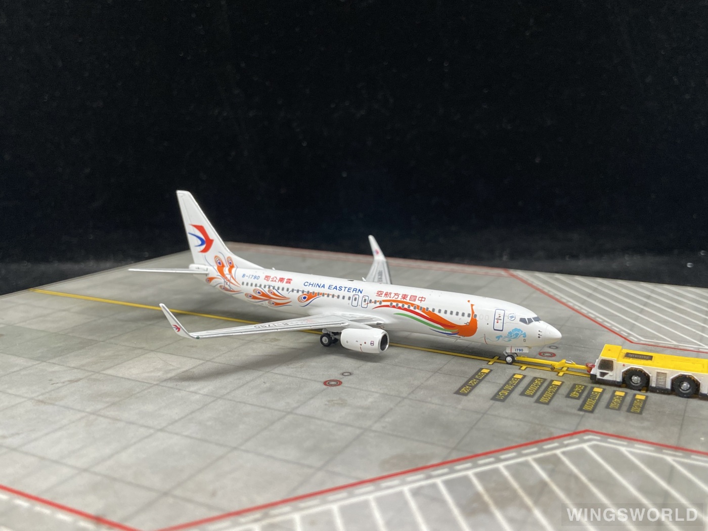 NGmodels 1:400 NG58235 China Eastern 中国东方航空 Boeing 737-800 B-1790