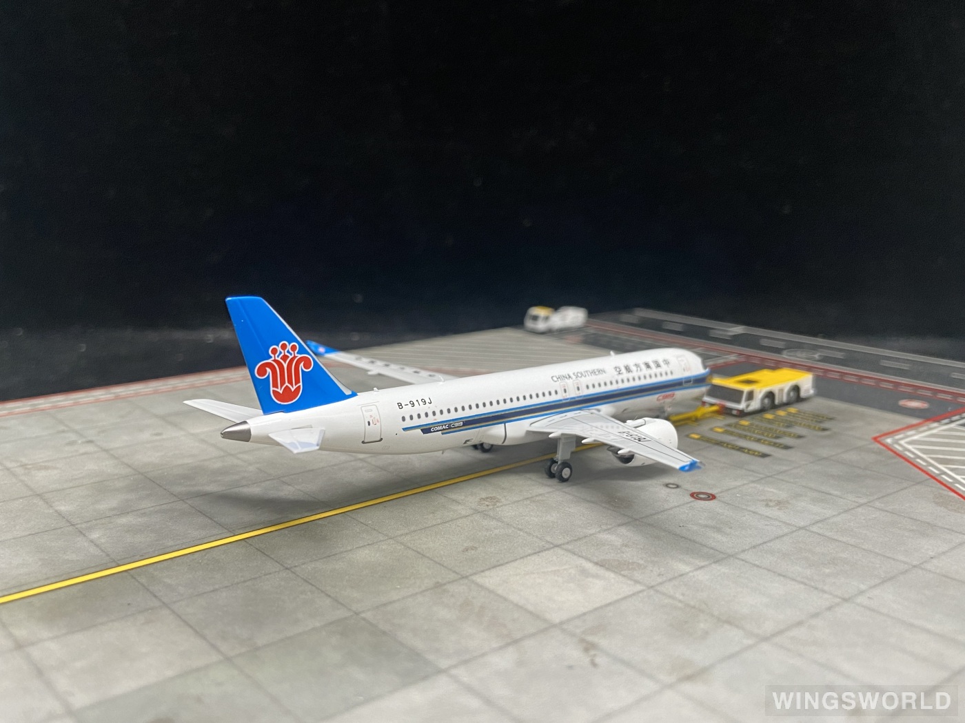 南航文创 1:400 24019 China Southern 中国南方航空 Comac C919 B-919J