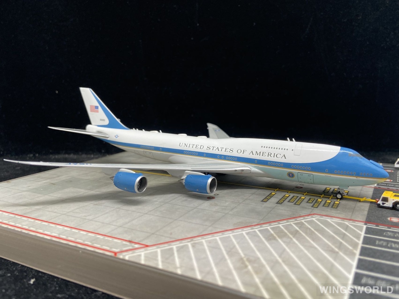 Geminijets 1:400 GJAFO2220 USAF 美国空军 Boeing 747-8F 30000