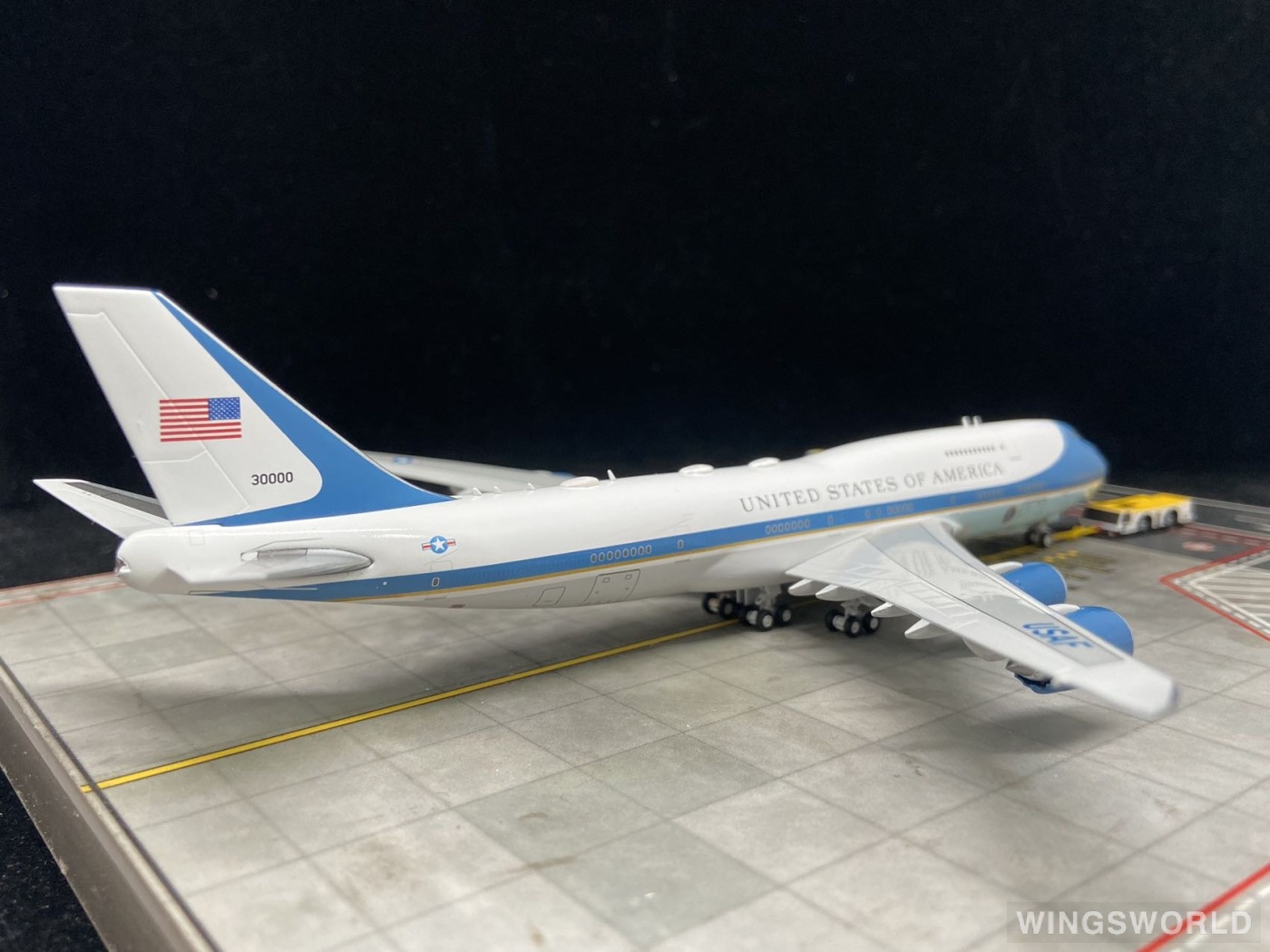 Geminijets 1:400 GJAFO2220 USAF 美国空军 Boeing 747-8F 30000