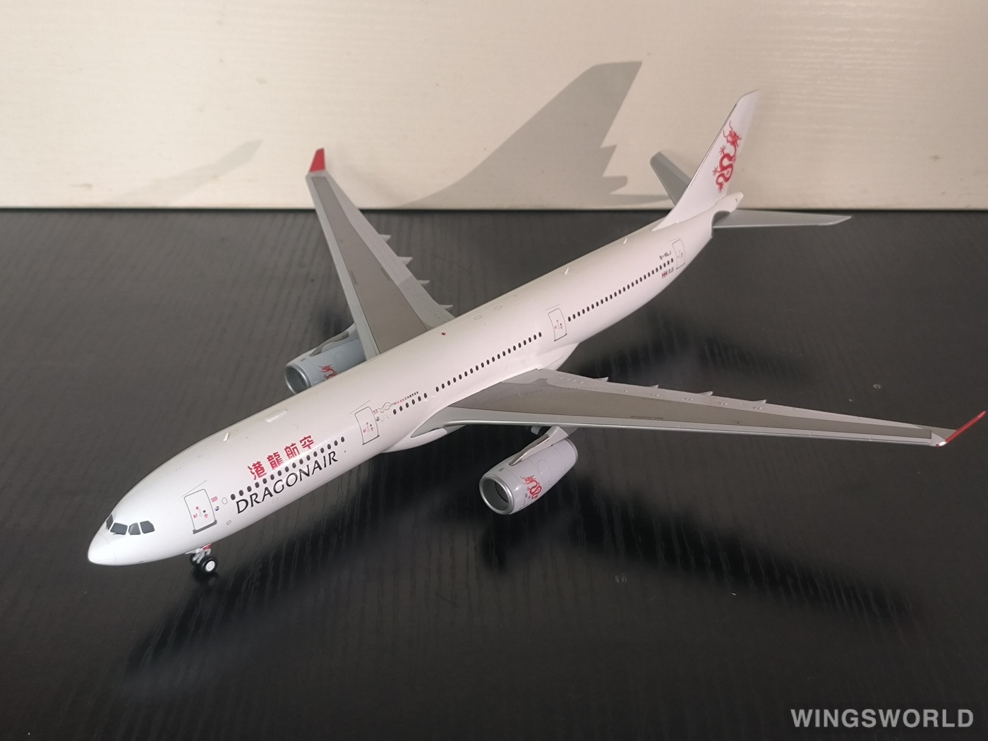 JC Wings 1:200 EW2333002 Dragonair 港龙航空 Airbus A330-300 B-HLJ