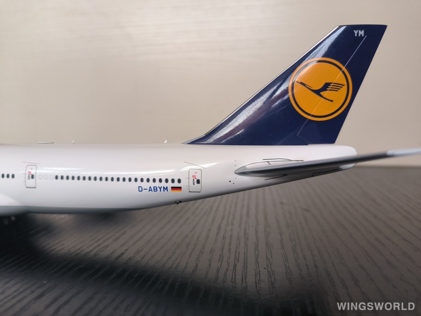 JC Wings 1:200 EW2748005 Lufthansa 汉莎航空 Boeing 747-8i D-ABYM