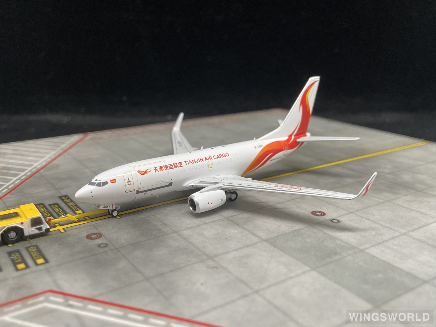 YU MODEL 1:400 YU77002 Tianjin Airlines 天津航空 Boeing 737-700 B-20F1