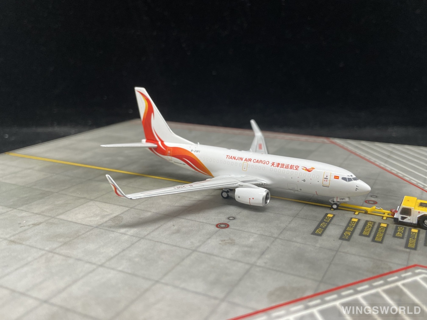 YU MODEL 1:400 YU77002 Tianjin Airlines 天津航空 Boeing 737-700 B-20F1