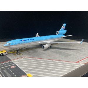 Korean Air 大韩航空 McDonnell Douglas MD-11 HL7375  PH04592 Phoenix 1:400