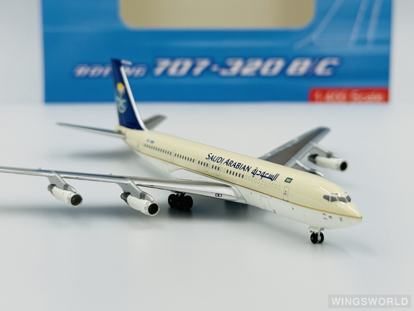 AeroClassics 1:400 ACHZHM2 Saudia 沙特阿拉伯航空 Boeing 707-300 HZ-HM2