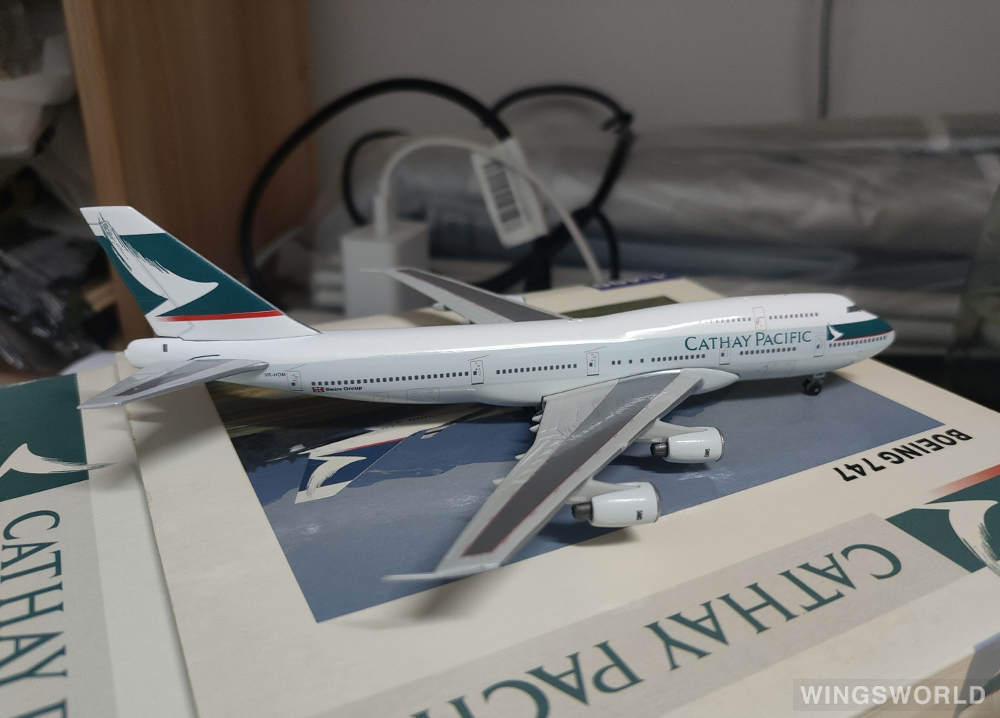 Blue box 1:400 BX60316 Cathay Pacific 国泰航空 Boeing 747-300 VR-HOM