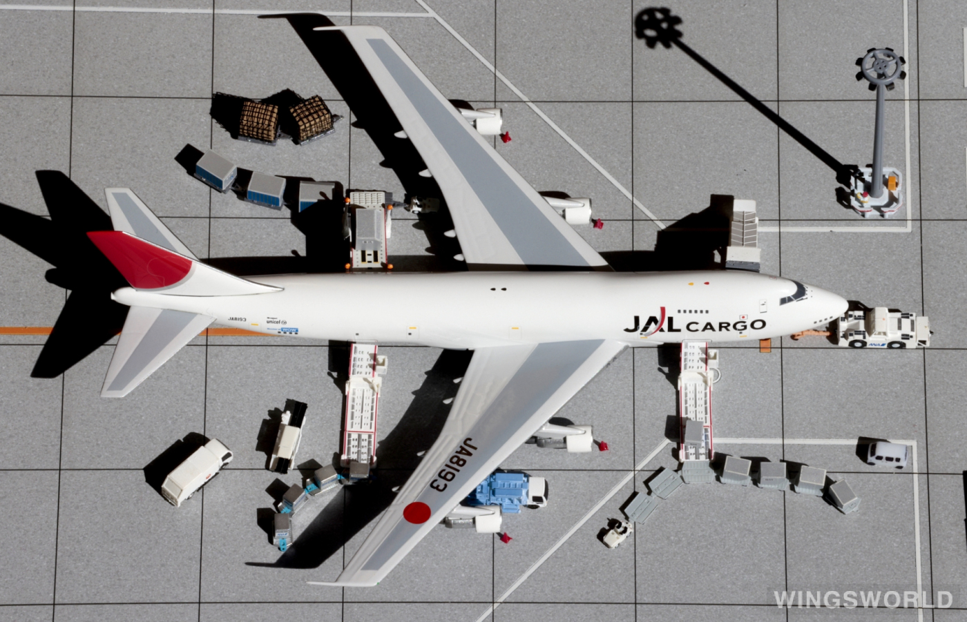 Big Bird 1:400 BB4-2003-11A Japan Airlines 日本航空 Boeing 747-200 JA8193