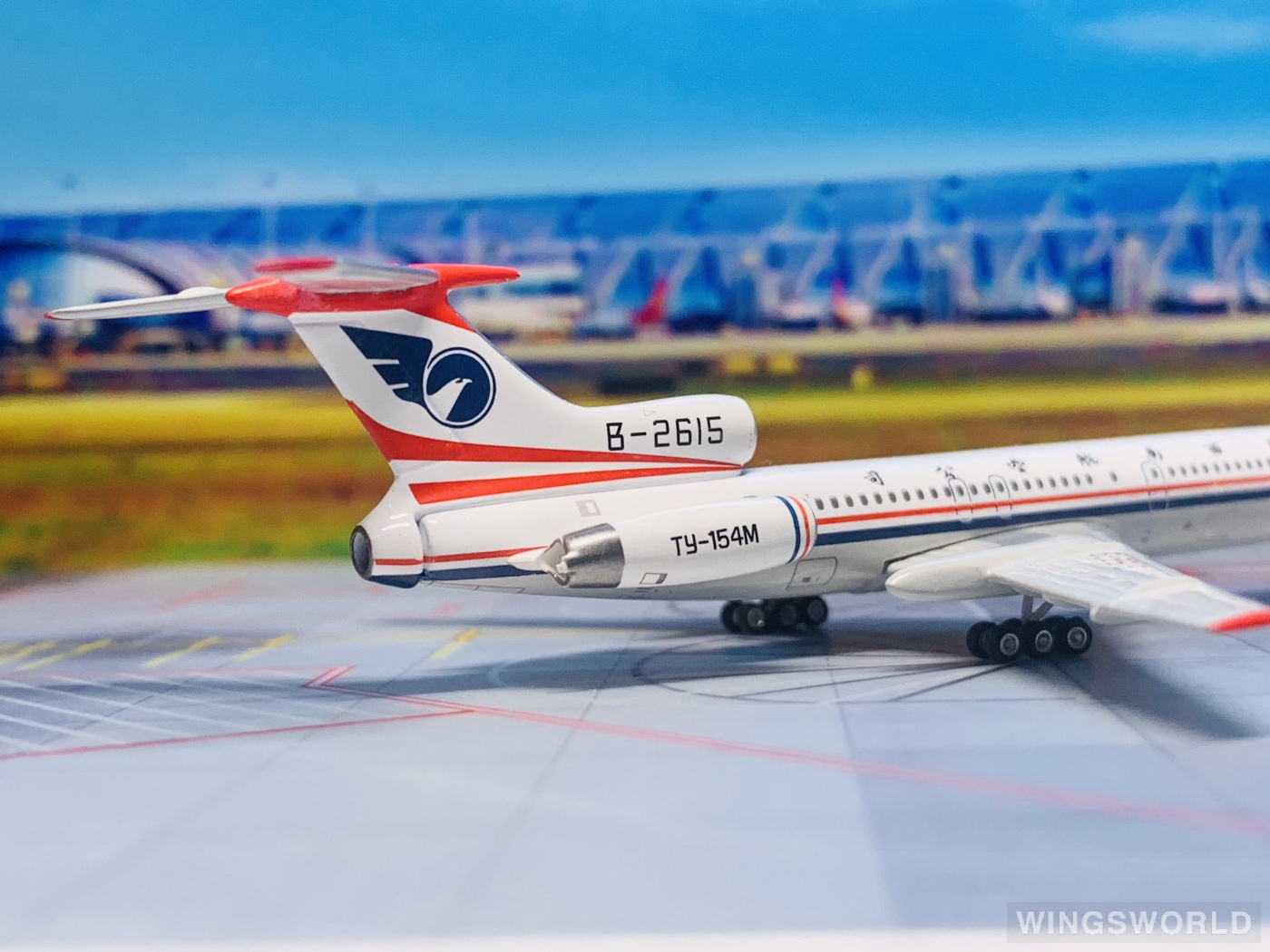 Phoenix 1:400 PH11848 China Southwest Airlines 中国西南航空 Tupolev Tu-154 B-2615