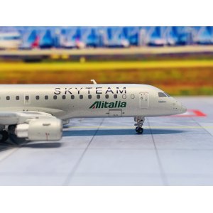 Alitalia 意大利航空 Embraer ERJ-190 EI-RND  XX40062 JC Wings 1:400