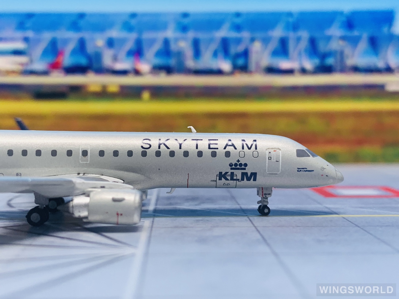 JC Wings 1:400 XX40061 KLM 荷兰皇家航空 Embraer ERJ-190 PH-EZX