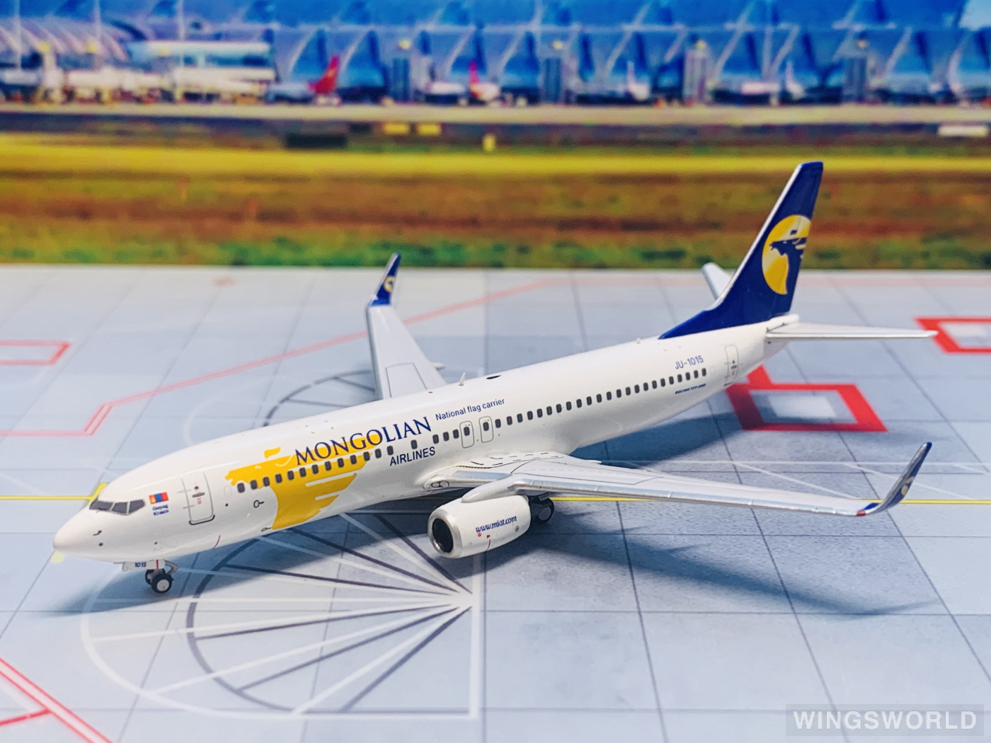 Pandamodel 1:400 202230 MIAT Mongolian Airlines 蒙古航空 Boeing 737-800 JU-1015