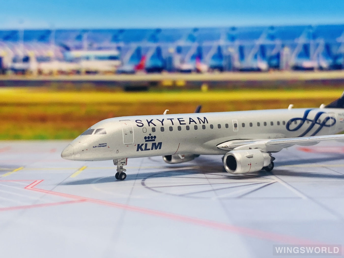 JC Wings 1:400 XX40061 KLM 荷兰皇家航空 Embraer ERJ-190 PH-EZX