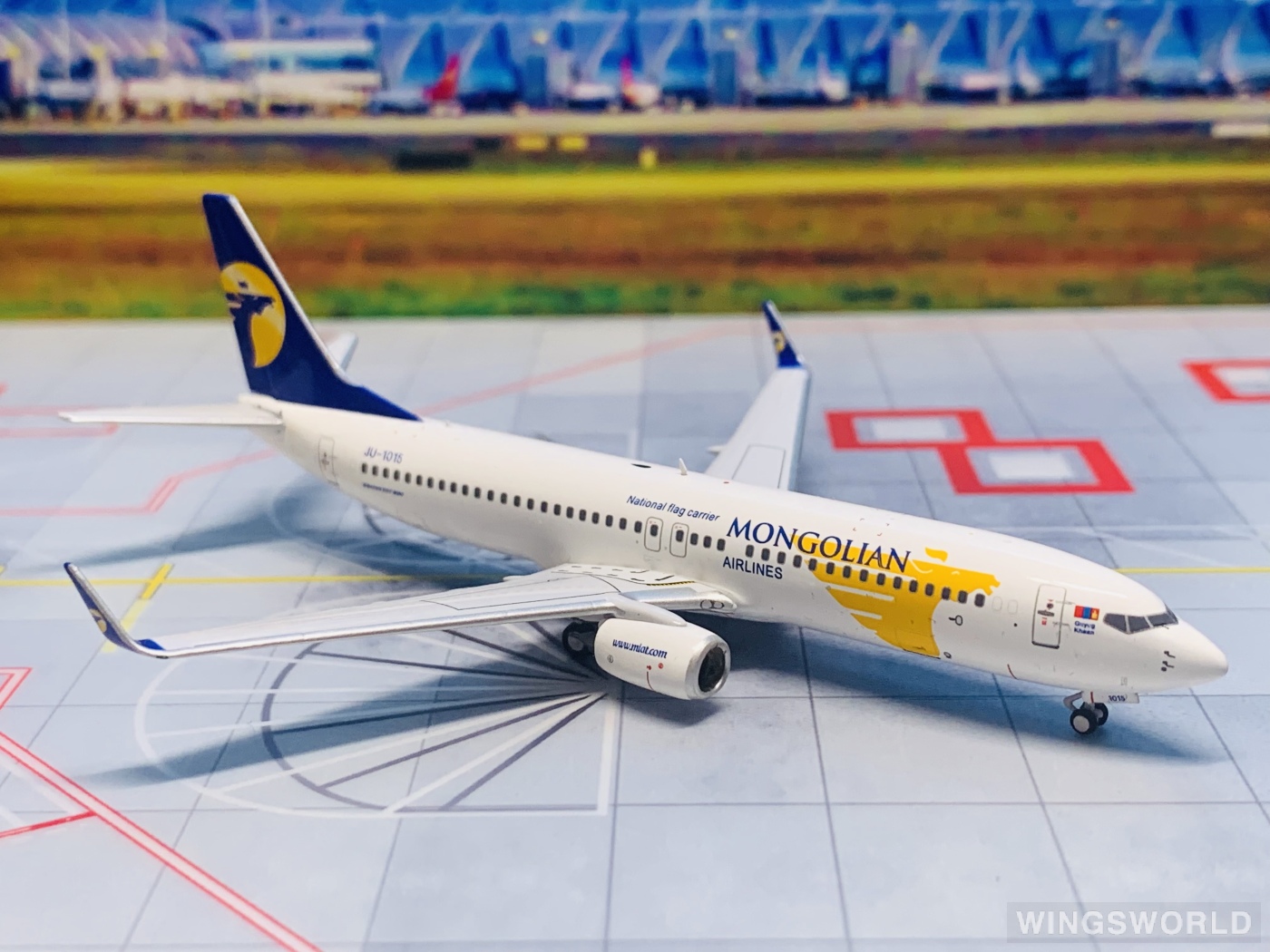 Pandamodel 1:400 202230 MIAT Mongolian Airlines 蒙古航空 Boeing 737-800 JU-1015