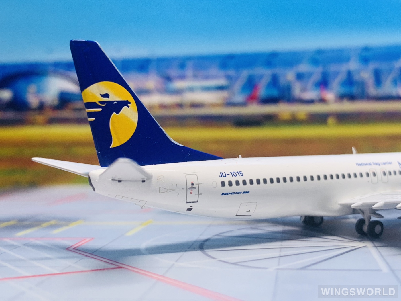 Pandamodel 1:400 202230 MIAT Mongolian Airlines 蒙古航空 Boeing 737-800 JU-1015