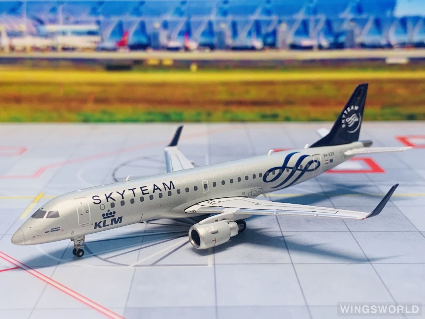 JC Wings 1:400 XX40061 KLM 荷兰皇家航空 Embraer ERJ-190 PH-EZX